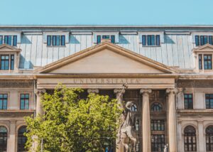 How to Contact a University Successfully in 2026