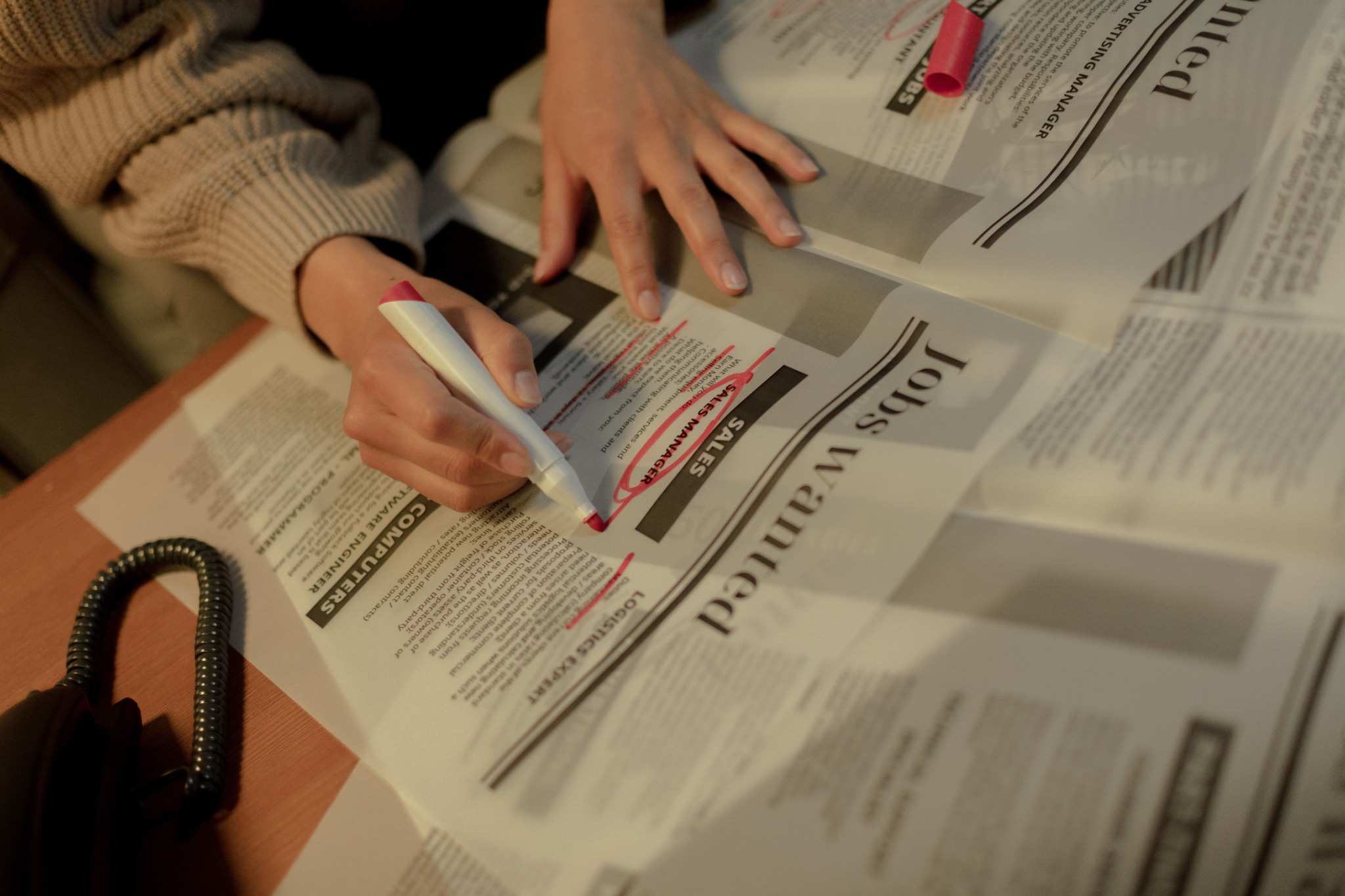 How to Identify Fake Job Offers: 10 Warning Signs to Watch